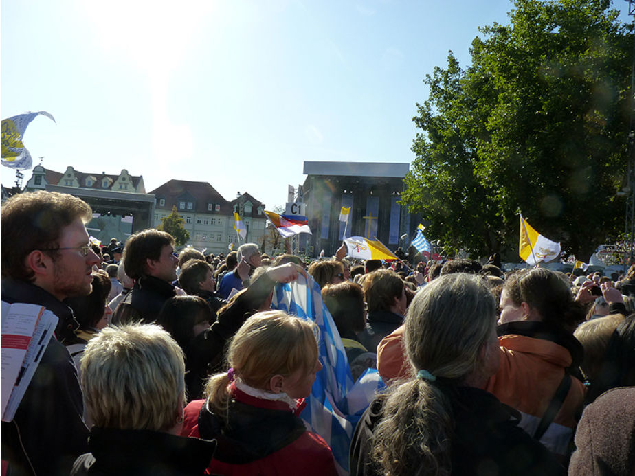 Naumburger pilgerten zum Heiligen Vater nach Erfurt (Foro: Karl-Franz Thiede)